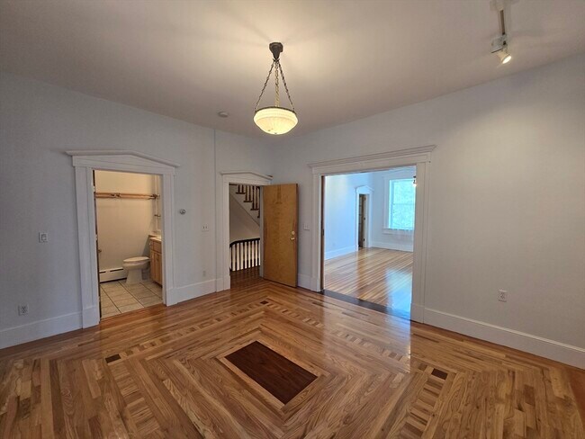 Building Photo - 116 Winnisimmet St