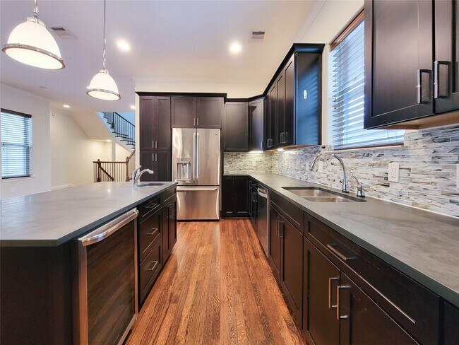 Building Photo - 5520 Kiam St