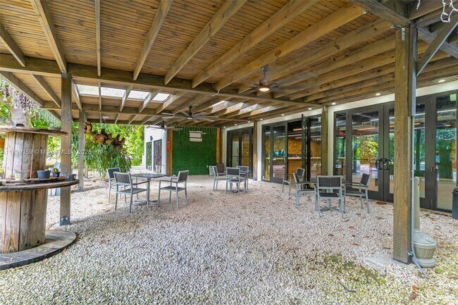 Building Photo - 23175 Naranja Rd
