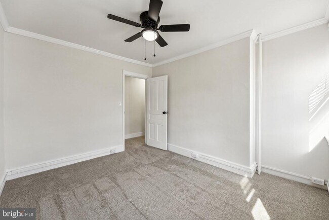 Building Photo - 309 W Elm St