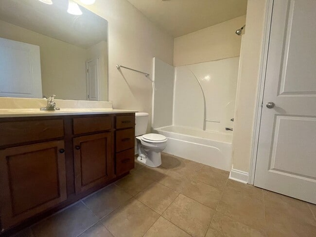 Building Photo - PRE-LEASING FOR AUGUST 2025!