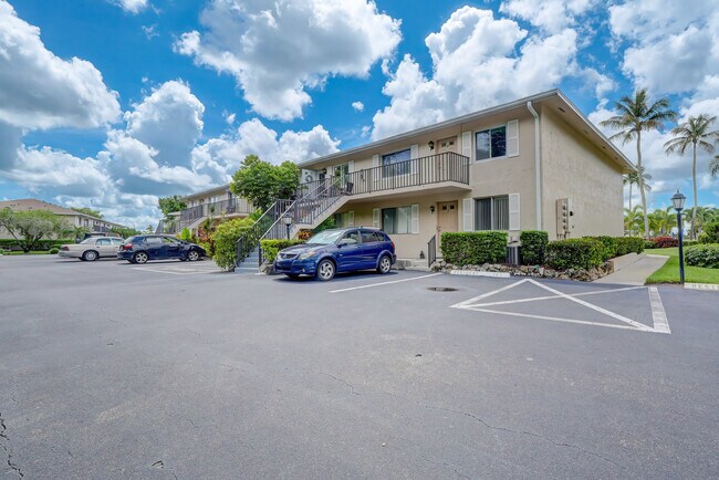 Building Photo - 154 Palm Dr