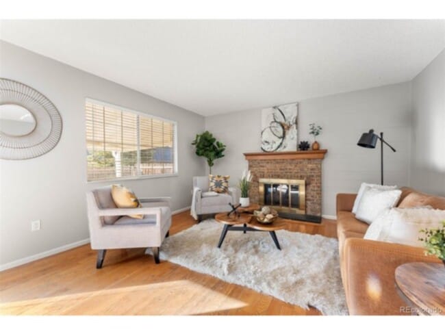 Building Photo - 7073 S Elm St