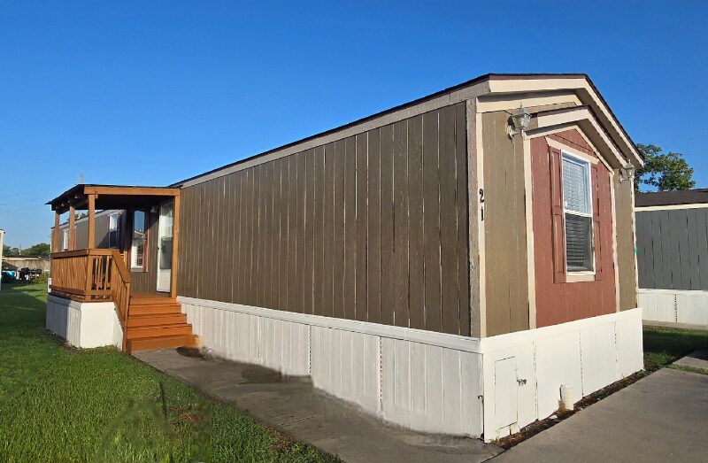 Building Photo - 1120 N Vista Dr