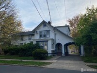 Building Photo - 76 S Adelaide Ave