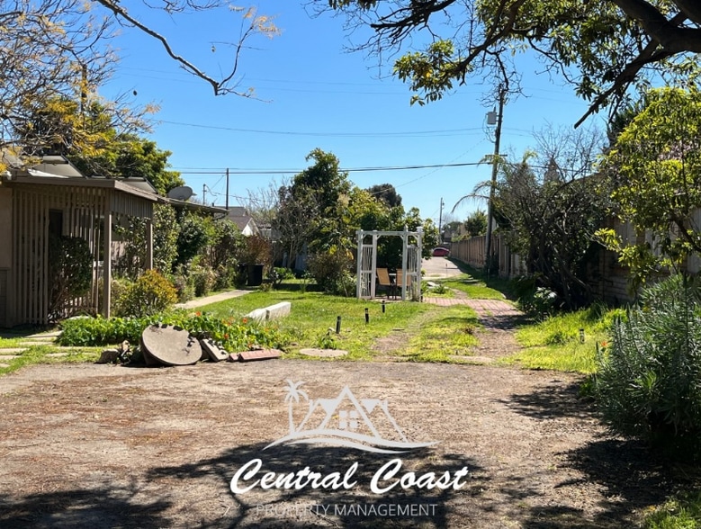 Building Photo - 0 E Newlove Dr