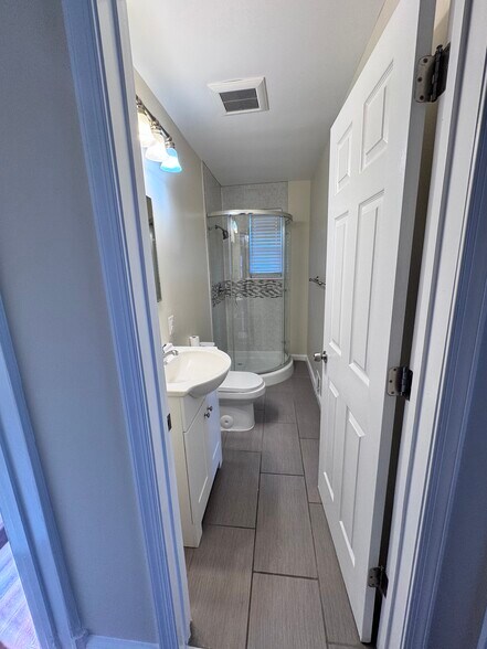 hallway bathroom - 2409 Afton St