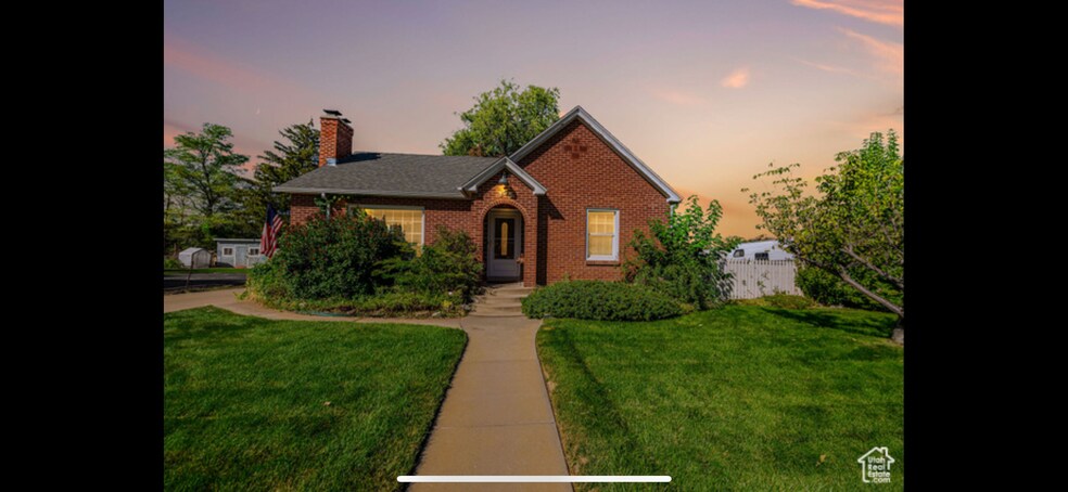 Building Photo - 355 N 400 E