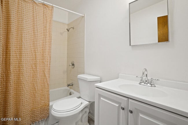 Building Photo - 481 Rio Arriba Dr