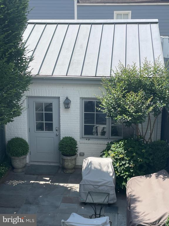 Building Photo - 2802 P St NW