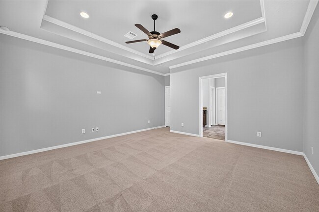 Building Photo - 50 Vershire Cir
