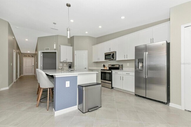 Building Photo - 12550 Galapagos Ct