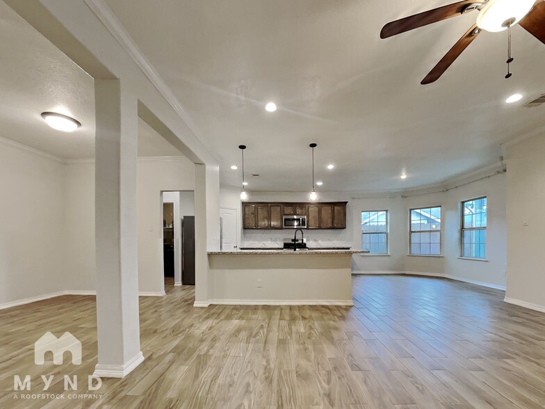 Building Photo - 3638 Lydia St