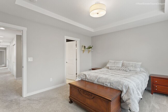 Building Photo - Bright and Modern Home Near Woodstock with...