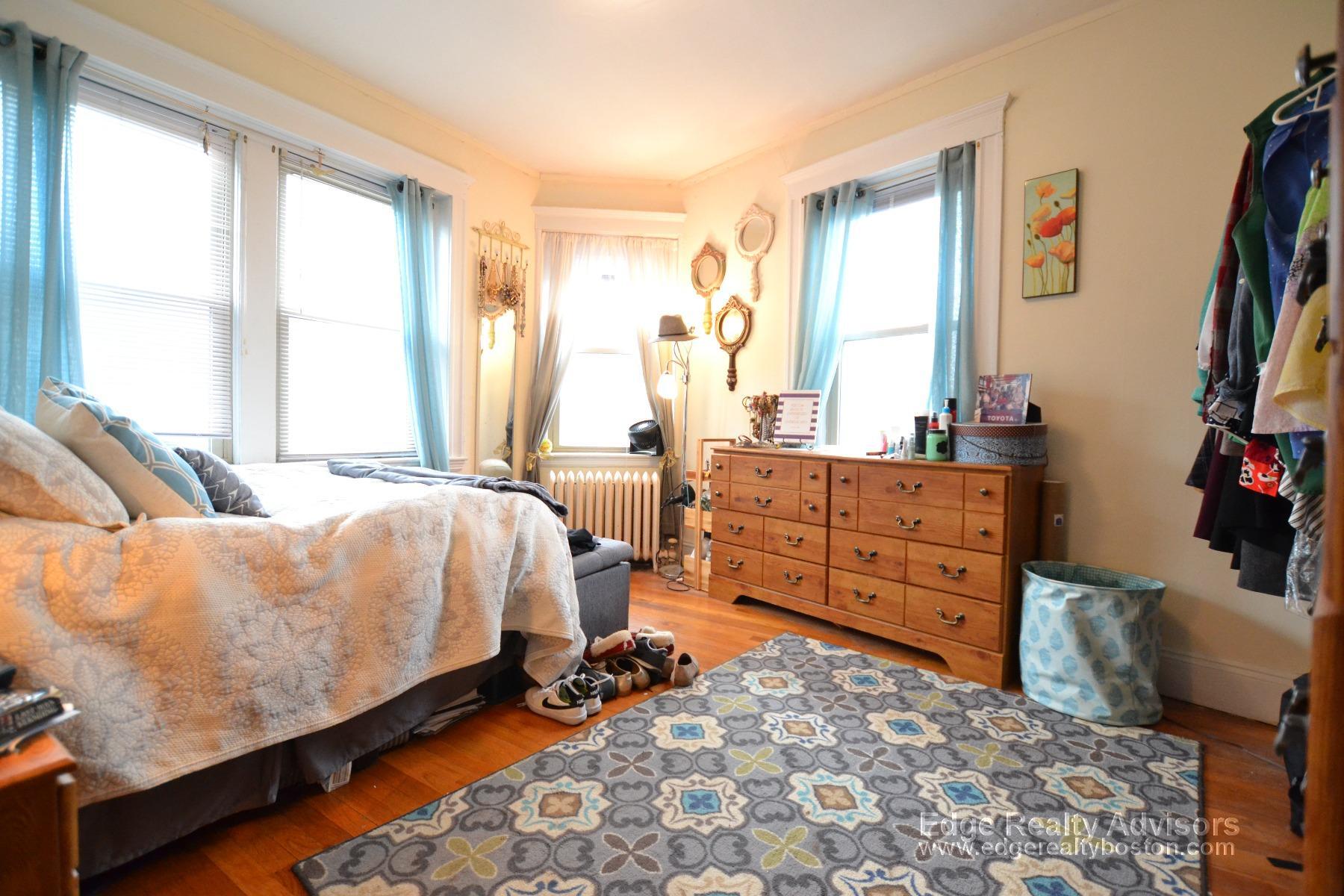 Building Photo - 130 Brainerd Rd