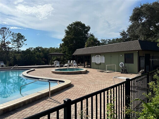 Building Photo - 1400 Tarpon Woods Blvd