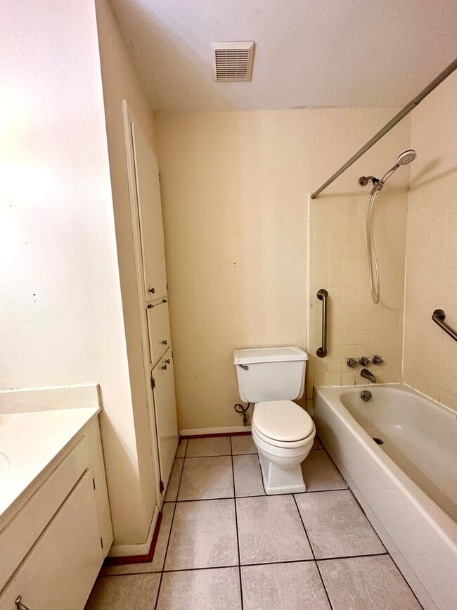 Building Photo - 3BR 2BA House in South River Oaks