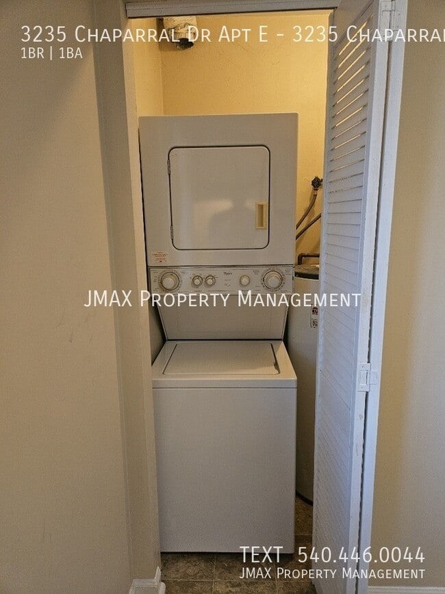 Building Photo - 3235 Chaparral Dr