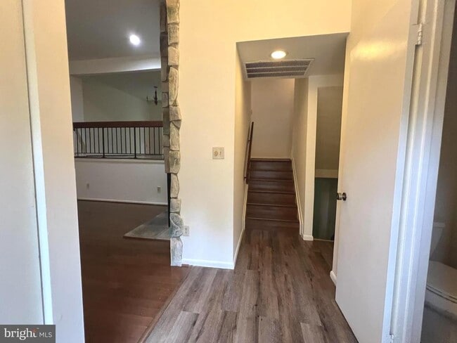 Building Photo - 8729 Sheridan Farms Ct