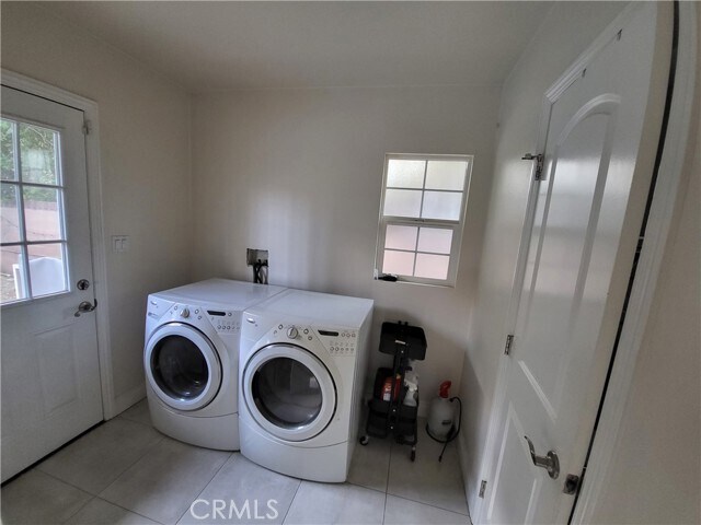 Building Photo - 13132 Hartland St