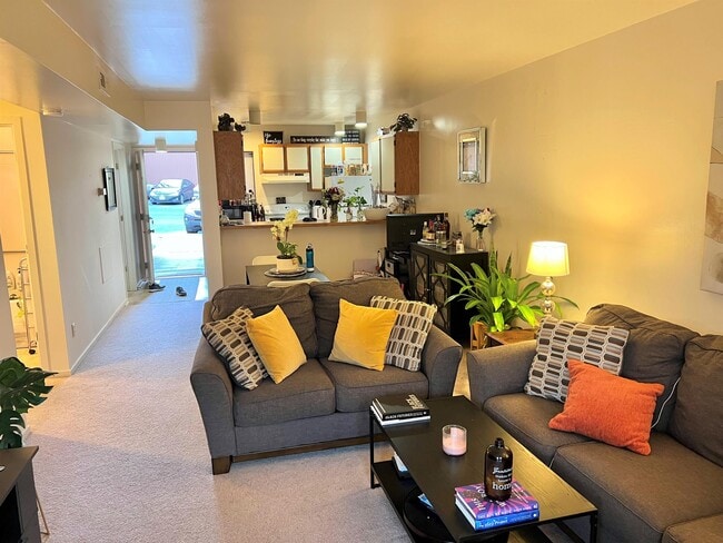 Building Photo - 1000 Linden Ave