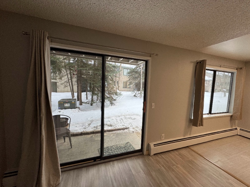 Building Photo - 3061 Lois Dr