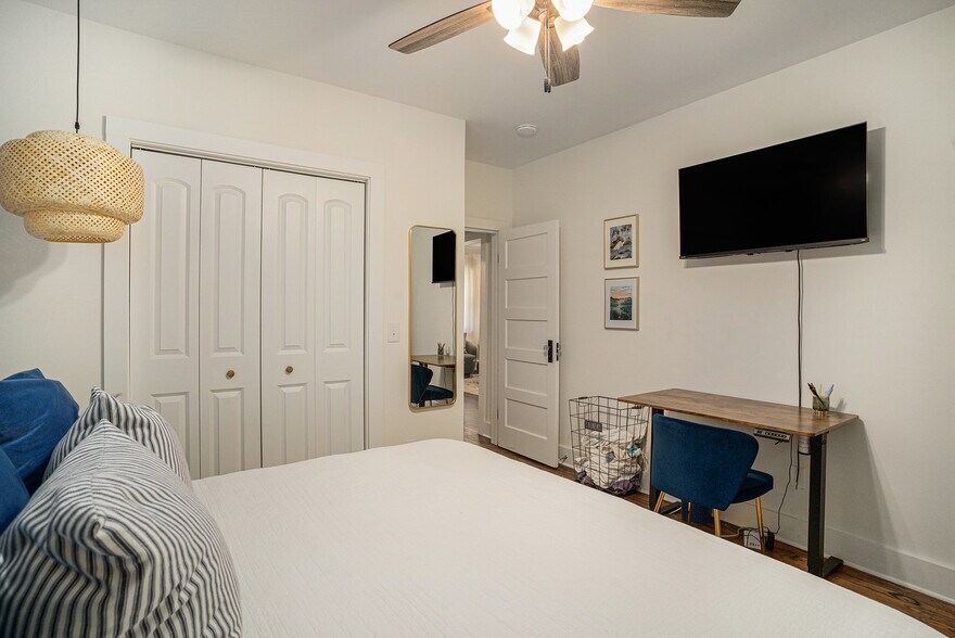 Building Photo - 1913 Orvid St