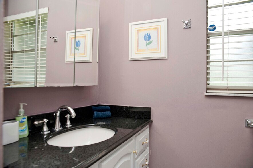 Primary Bath - 458 SE Doat St