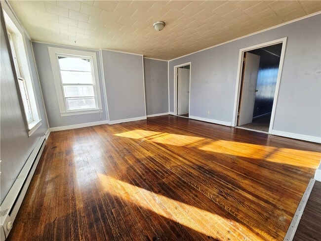 Building Photo - 81 Genesee St