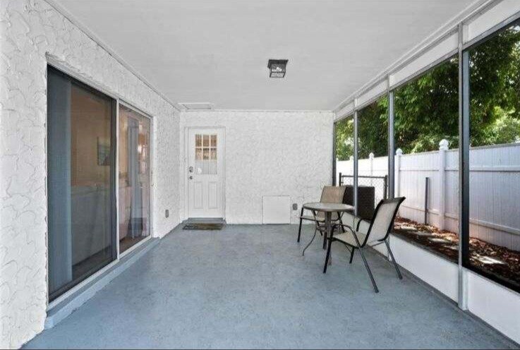 Building Photo - 2366 17th Ave SW