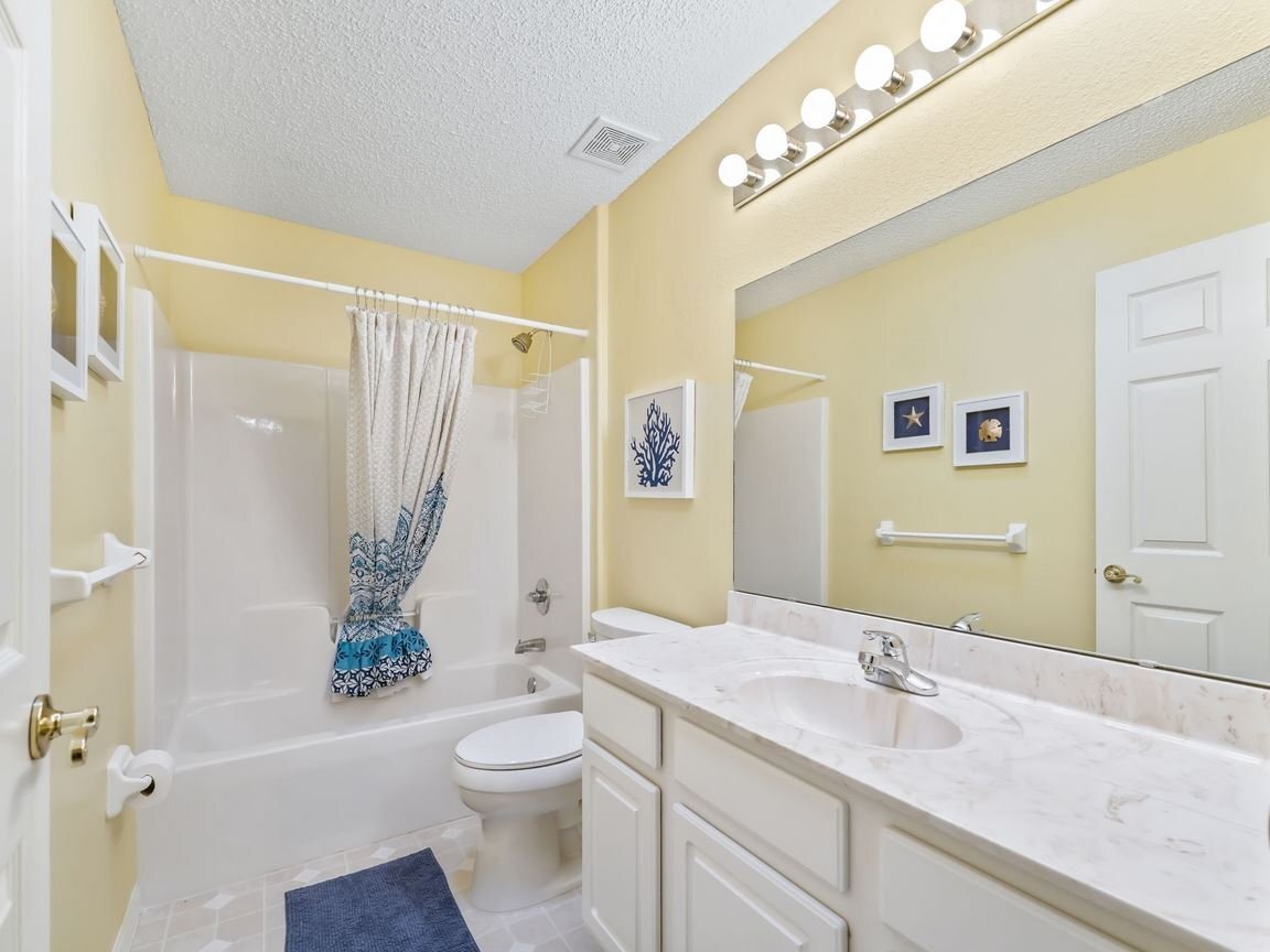 Building Photo - 32937 Enchanted Oaks Ln