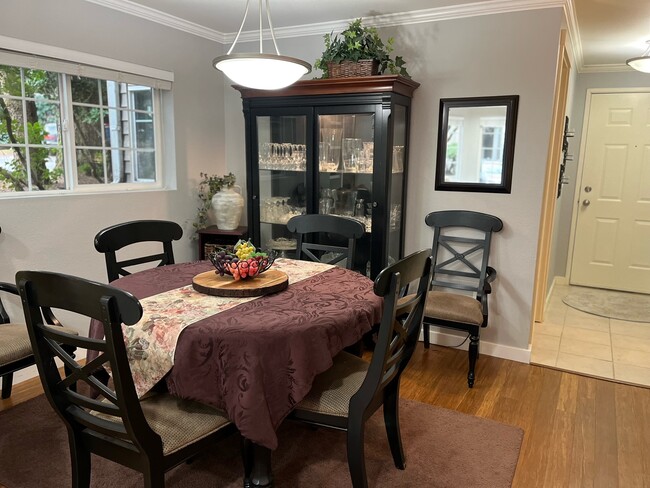 Dining room - 10009 NE 120th Ln