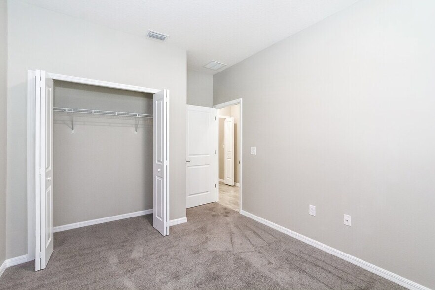 Building Photo - 406 Bay Oak Ln