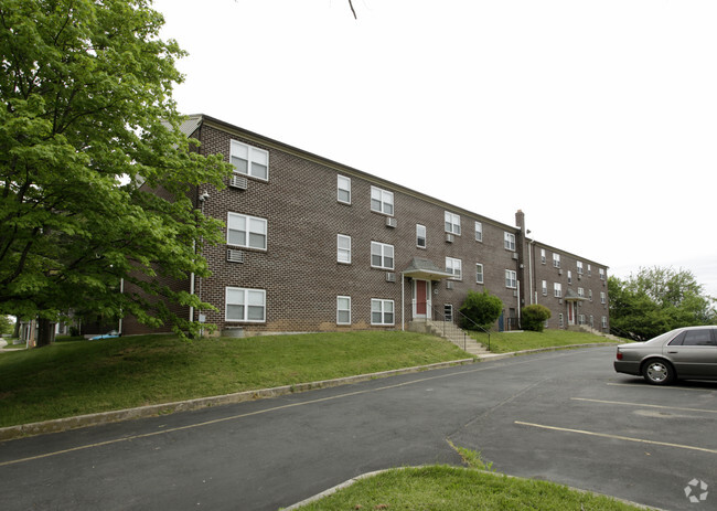 Jamestown Village Apartments - 300 Lackawanna St Reading PA 19601 ...