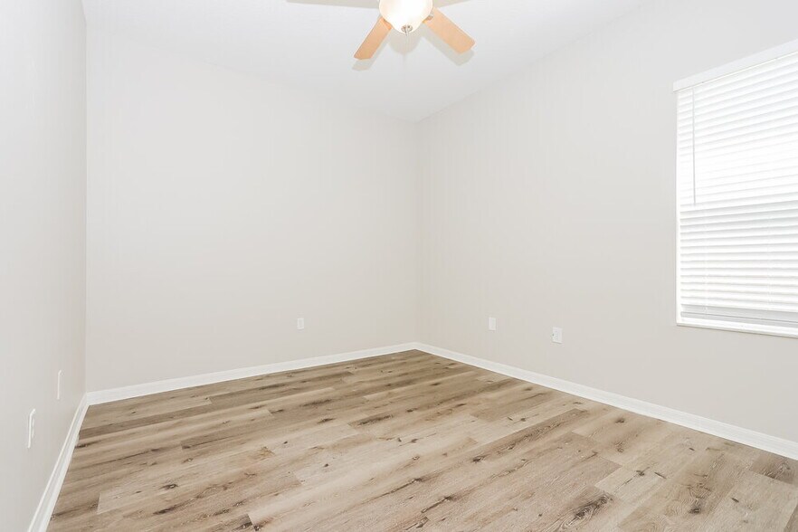 Building Photo - 7006 Monarch Park Dr