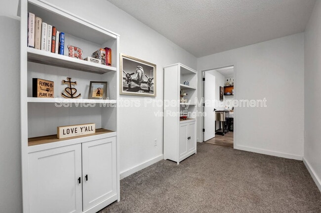 Building Photo - 7575 Tippin Ave
