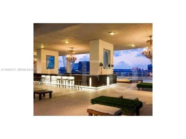 Building Photo - 690 SW 1st Ct