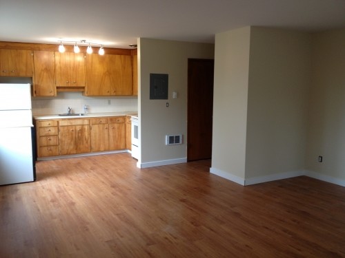 Building Photo - Waytcliff Apartments - 2 bedrooms