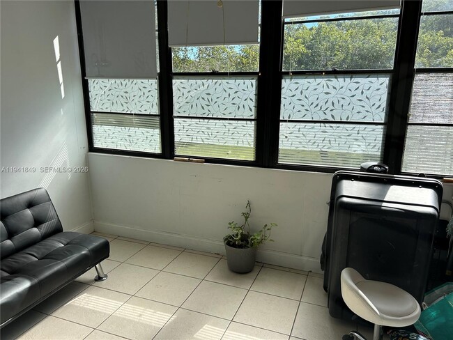 Building Photo - 200 Gate Rd