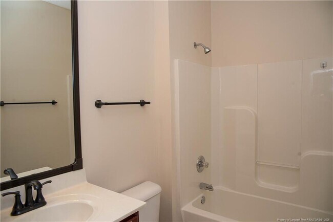 Building Photo - 36 Wateredge Ln