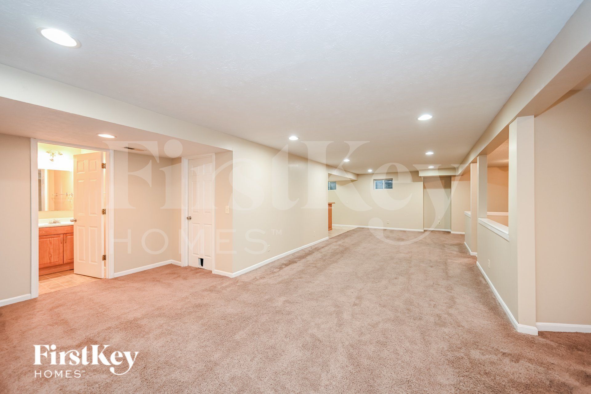 Building Photo - 3 Bobwhite Ct