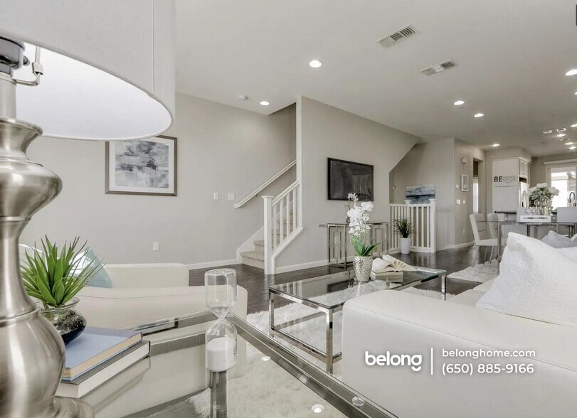 Building Photo - 1582 McCandless Dr