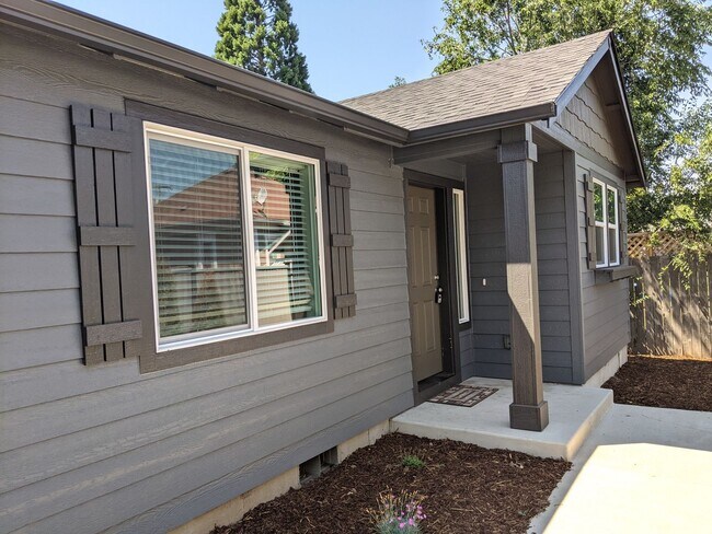 Building Photo - Fantastic 3-Bedroom, 2-Bath Home in Springfield