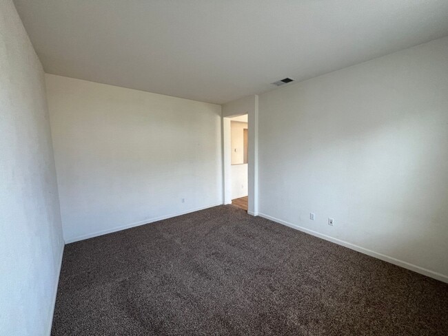 Building Photo - 2553 Acapulco Way