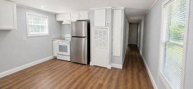 Building Photo - 2828 Redwing Ln