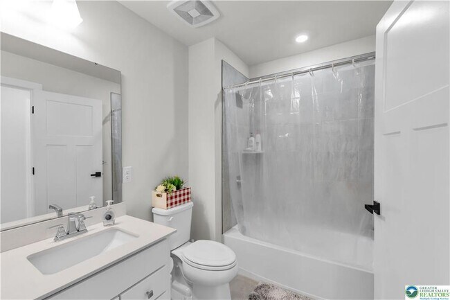Building Photo - 8548 Lafayette Ln