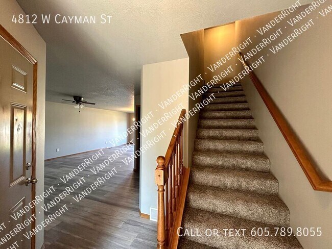 Building Photo - 4812 W Cayman St
