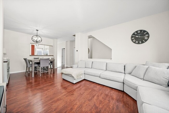 Building Photo - 861 Pheasant Trail