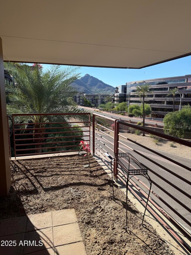 Building Photo - 7161 E Rancho Vista Dr