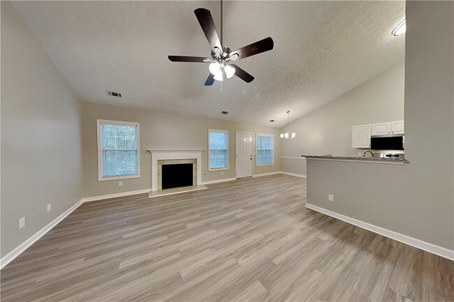 Building Photo - 131 Trellis Ct